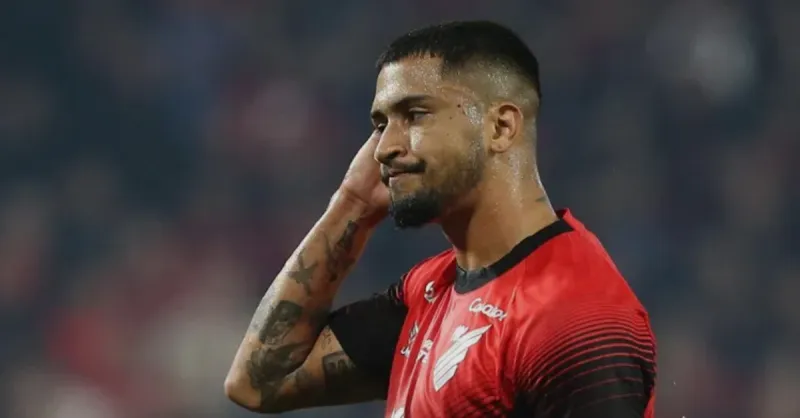 Athletico-PR Perde em Casa para Atlético-GO: Análise da Derrota na Série B