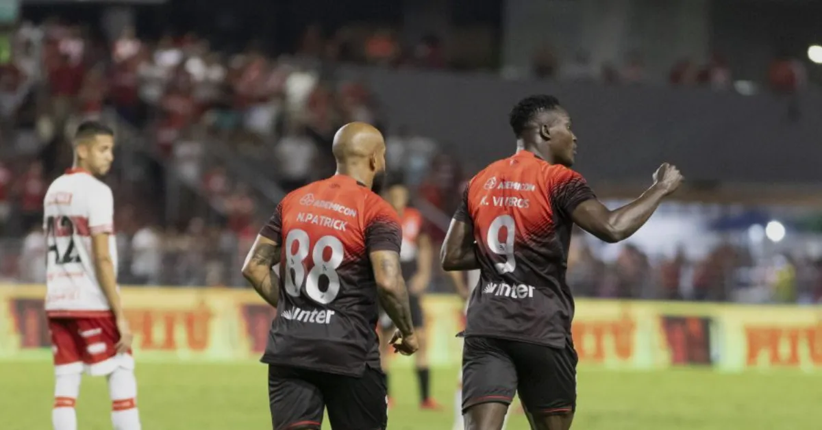 Athletico: Viveros e Mendoza Decisivos na Vitória! Notas e Análise Detalhada dos Jogadores