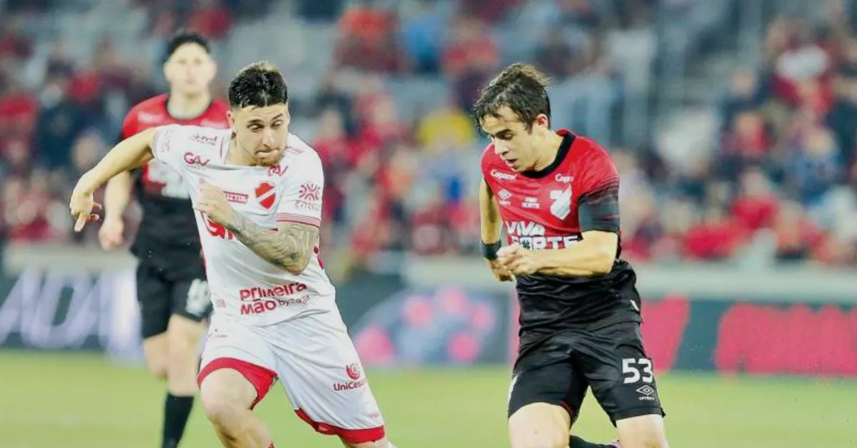 Athletico-PR: Vitória Essencial Impulsiona Furacão ao G4 da Série B