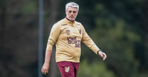 Odair Hellmann e o Desafio Tático: As Opções do Athletico-PR para o Clássico Contra o Coritiba