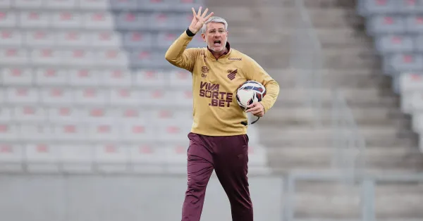 Odair Hellmann Convoca Torcida do Athletico: 