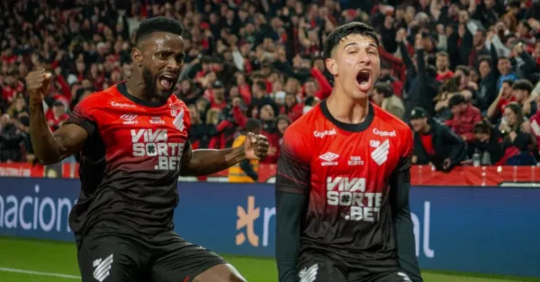 Gramado Sintético: Por Que Athletico-PR e Gigantes o Defendem?