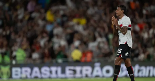 Athletico-PR fecha com Luiz Gustavo: volante experiente retorna ao Furacão