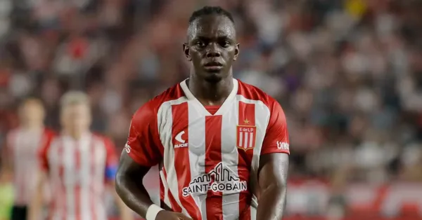 Athletico Negocia Atacante Cetré: Detalhes da Possível Contratação