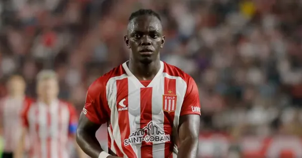 Athletico Paranaense mira Cetré: investimento recorde e busca por ponta decisivo